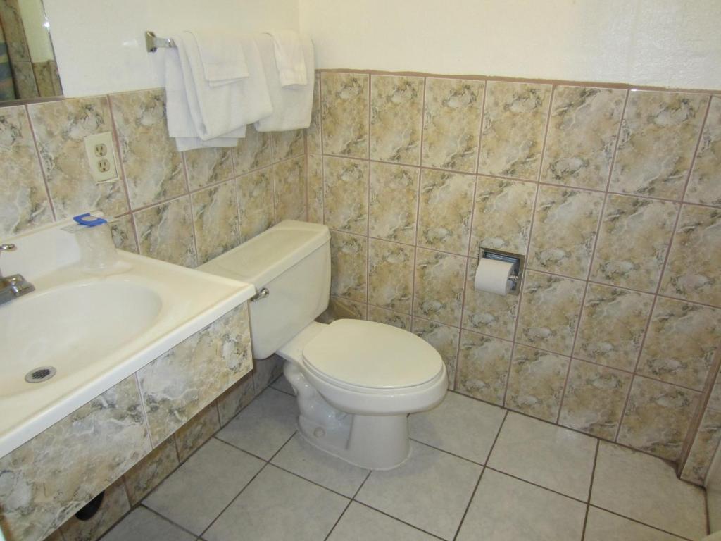 Travel Eagle Inn Motel Лонг Бийч Екстериор снимка