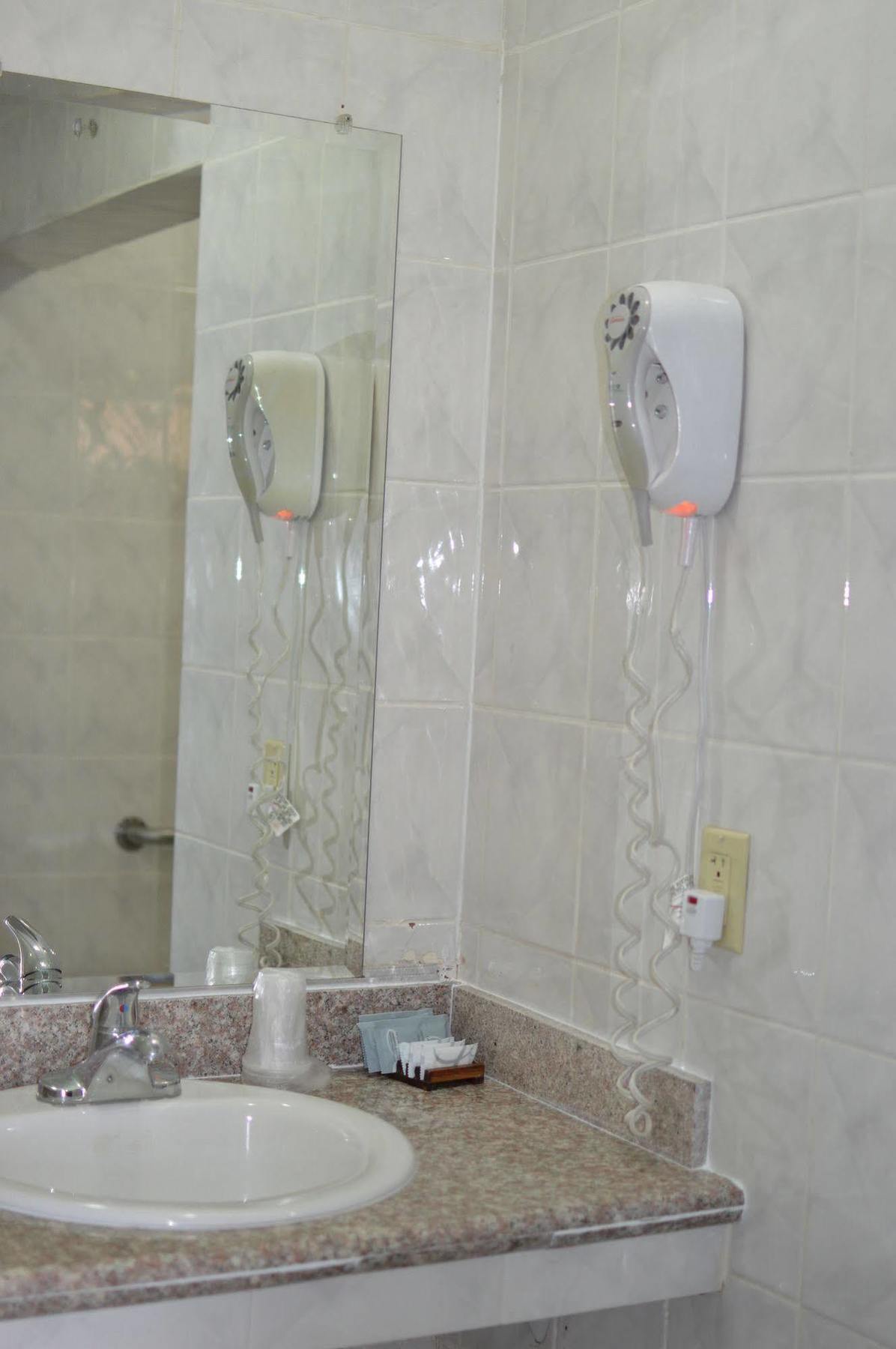 Travel Eagle Inn Motel Лонг Бийч Екстериор снимка